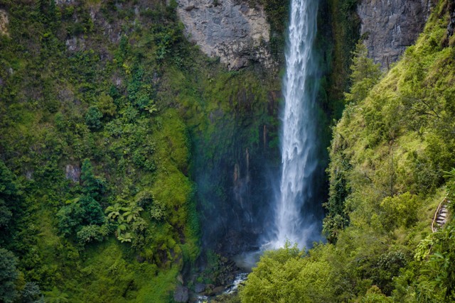 Keindahan Air Terjun Sikulikap Pesona Alam yang Belum Terjamah