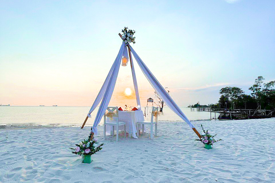 Pantai Viovio Surga Tersembunyi di Ujung Timur Pulau Jawa